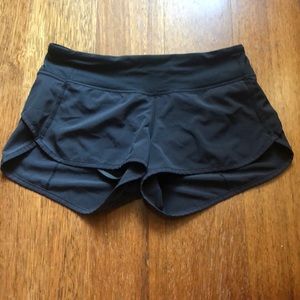 Black Lululemon Speed Shorts! 4inch